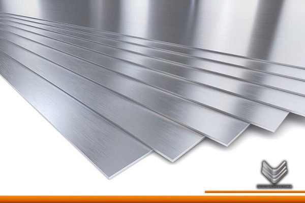 planchas de acero una sobre otra
